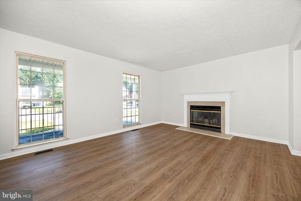Image 5 of property listing at 6622 GOOSEANDER CT, Frederick, MD 21703