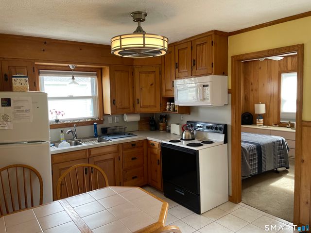 65 Old Colony Road, Old Lyme, CT 06371