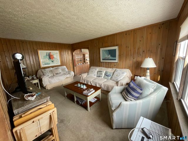 65 Old Colony Road, Old Lyme, CT 06371