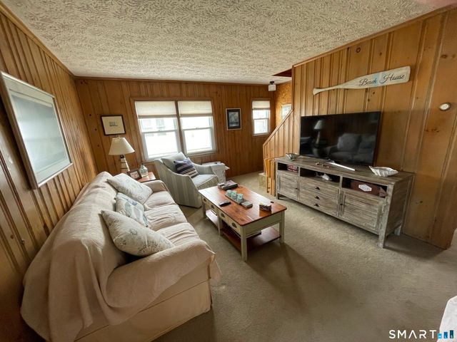 65 Old Colony Road, Old Lyme, CT 06371