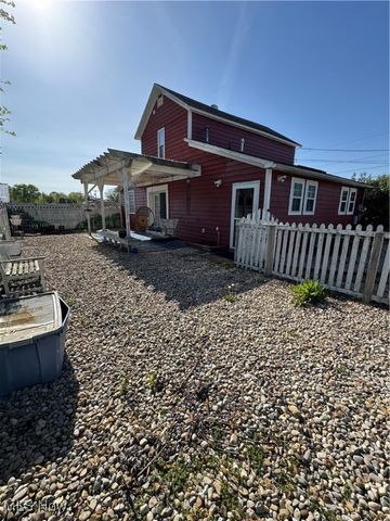 103 W 9th Street, Williamstown, WV 26187