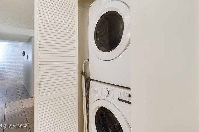 7231 E Pomegranate Street, Tucson, AZ 85730