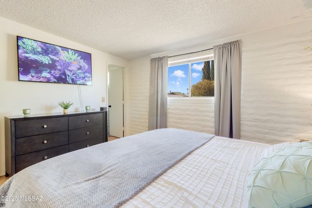 7231 E Pomegranate Street, Tucson, AZ 85730