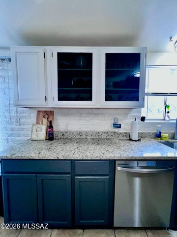 7231 E Pomegranate Street, Tucson, AZ 85730