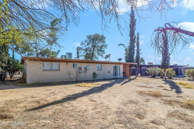 7231 E Pomegranate Street, Tucson, AZ 85730