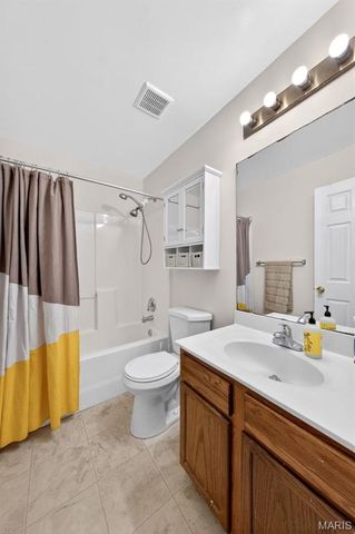 390 Montclair Tower Drive, St Charles, MO 63303