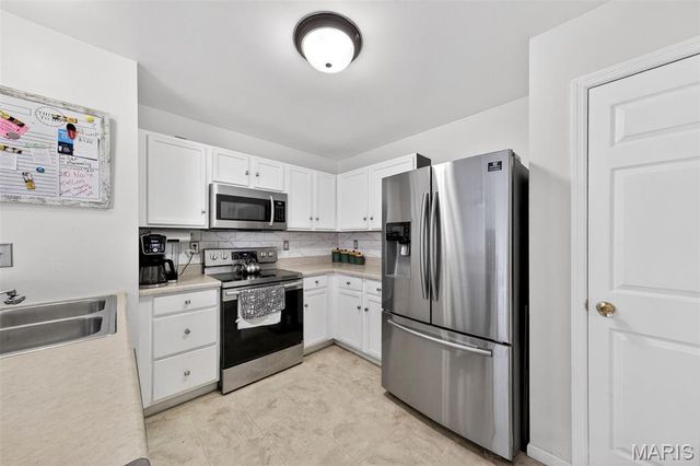 390 Montclair Tower Drive, St Charles, MO 63303