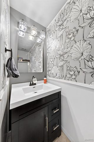 390 Montclair Tower Drive, St Charles, MO 63303