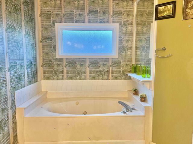 8955 BUCKSTONE CV, Memphis, TN 38018