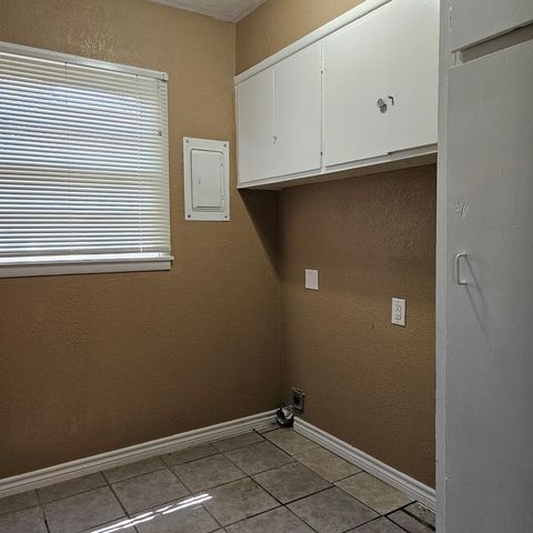 801 W Golf Course Rd, Midland, TX 79701