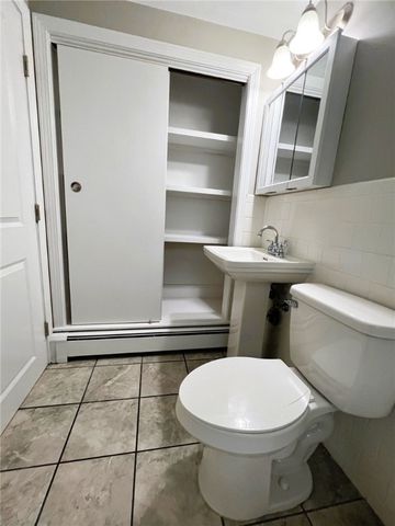 361 Privilege Street 2L, Woonsocket, RI 02895