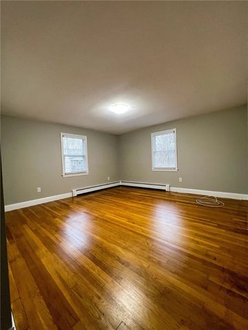 361 Privilege Street 2L, Woonsocket, RI 02895