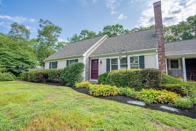 54 Cranberry Ridge Road, Marstons Mills, MA 02648