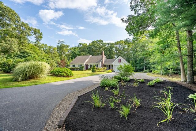 54 Cranberry Ridge Road, Marstons Mills, MA 02648