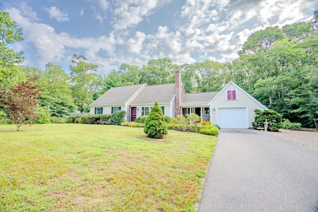 54 Cranberry Ridge Road, Marstons Mills, MA 02648