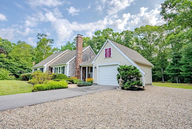 54 Cranberry Ridge Road, Marstons Mills, MA 02648