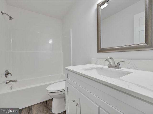 1799 CRAZY HORSE DR, Auburn, PA 17922