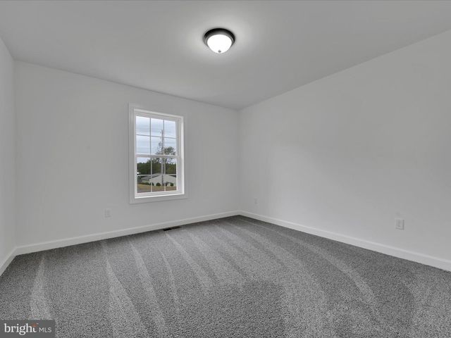 1799 CRAZY HORSE DR, Auburn, PA 17922