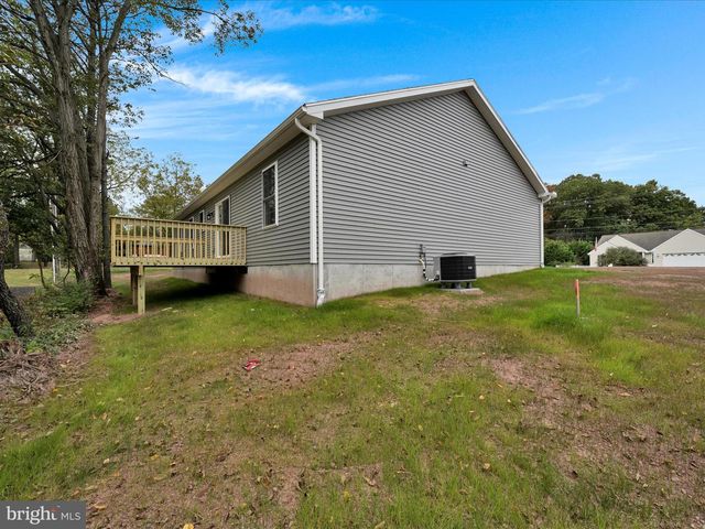 1799 CRAZY HORSE DR, Auburn, PA 17922