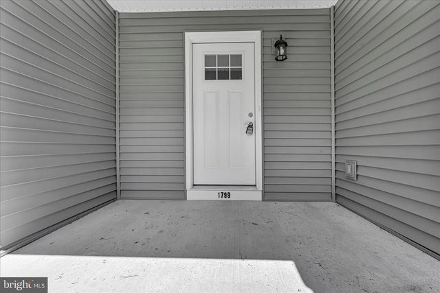 1799 CRAZY HORSE DR, Auburn, PA 17922