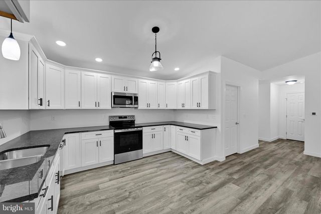 1799 CRAZY HORSE DR, Auburn, PA 17922