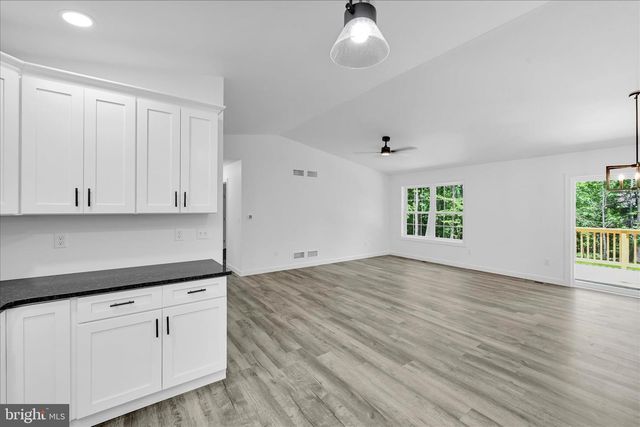 1799 CRAZY HORSE DR, Auburn, PA 17922