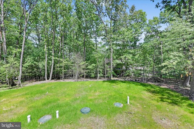 1799 CRAZY HORSE DR, Auburn, PA 17922