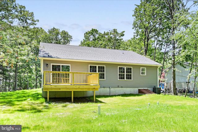 1799 CRAZY HORSE DR, Auburn, PA 17922