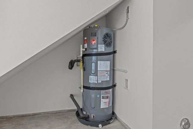 545 Sandstone Court, El Cajon, CA 92020