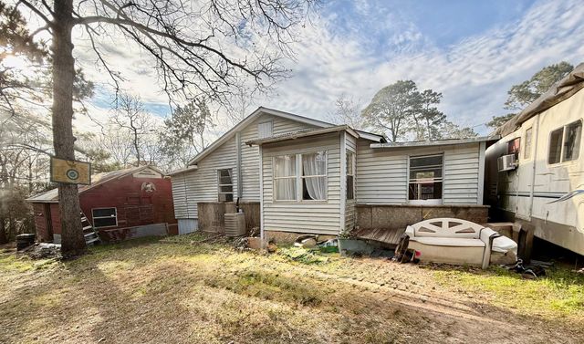 794 The Ole Barney Road, Livingston, TX 77351