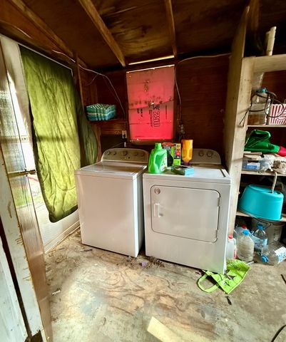 794 The Ole Barney Road, Livingston, TX 77351