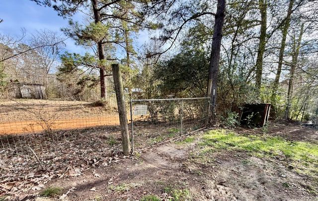 794 The Ole Barney Road, Livingston, TX 77351