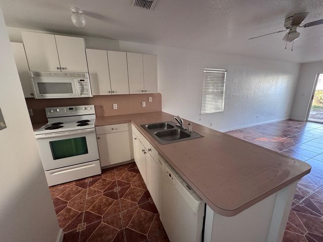 163 IVY LANE 4, Kissimmee, FL 34743