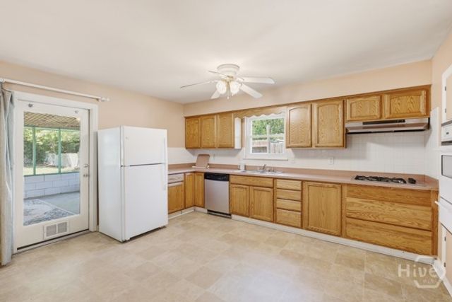 11 Keystone Drive, Savannah, GA 31406