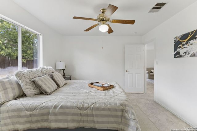 9823 Autumn Pl, Converse, TX 78109