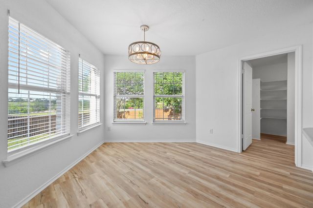 2412 Regal Park LN, Austin, TX 78748