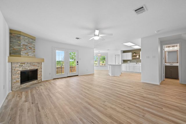 2412 Regal Park LN, Austin, TX 78748