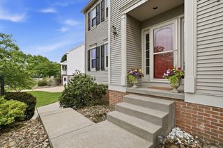 333 Warrick Dr, Seven Fields Boro, PA 16046