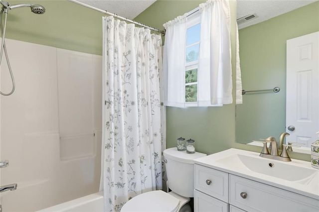 53 Kingston Pointe Drive, Kingston, GA 30145