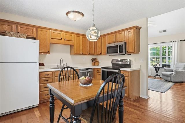 53 Kingston Pointe Drive, Kingston, GA 30145