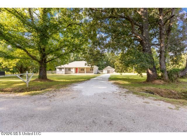 1768 Shinault Road, Byhalia, MS 38611
