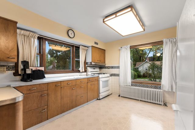 612 N 5th Street, Dekalb, IL 60115