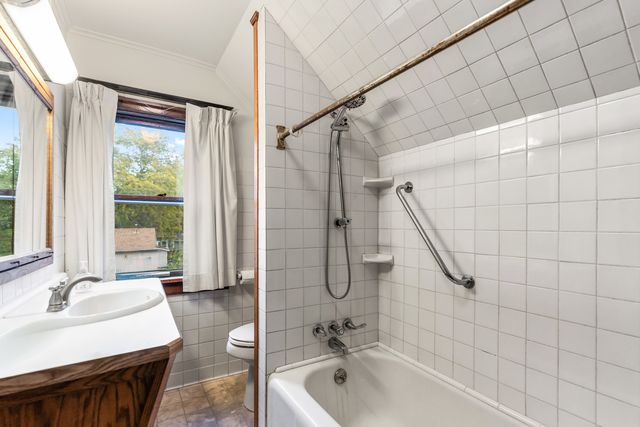 612 N 5th Street, Dekalb, IL 60115