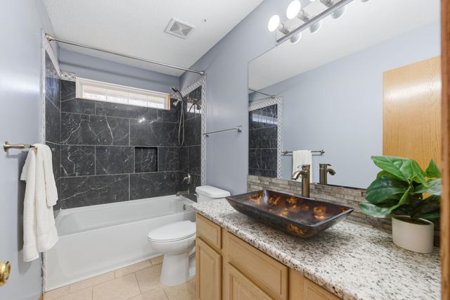 414 S Stoney Point Cir, Wichita, KS 67209