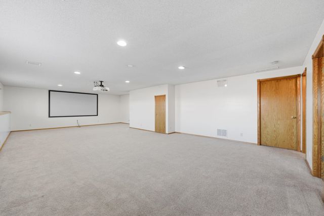 414 S Stoney Point Cir, Wichita, KS 67209