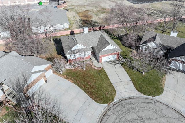 414 S Stoney Point Cir, Wichita, KS 67209