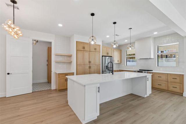 6403 S RICHARD AVENUE, Tampa, FL 33616