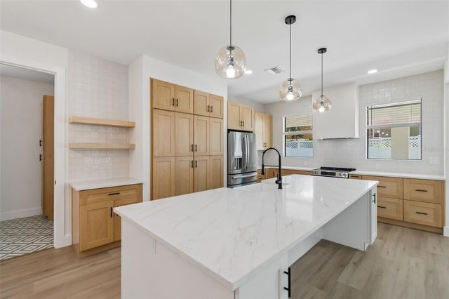 6403 S RICHARD AVENUE, Tampa, FL 33616