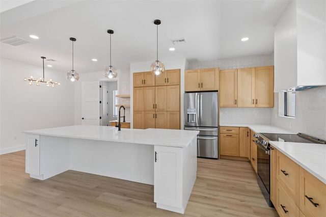 6403 S RICHARD AVENUE, Tampa, FL 33616
