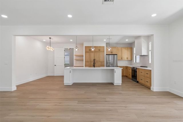 6403 S RICHARD AVENUE, Tampa, FL 33616